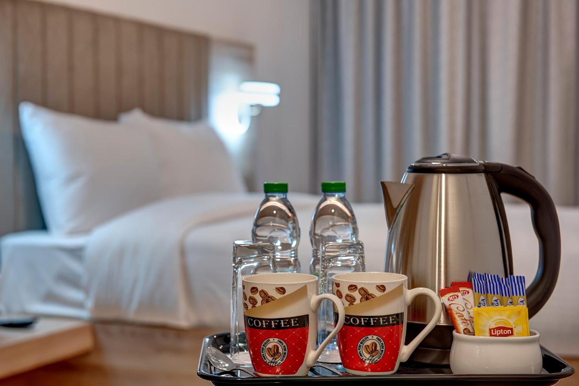 Wescott Hotel ドバイ エクステリア 写真