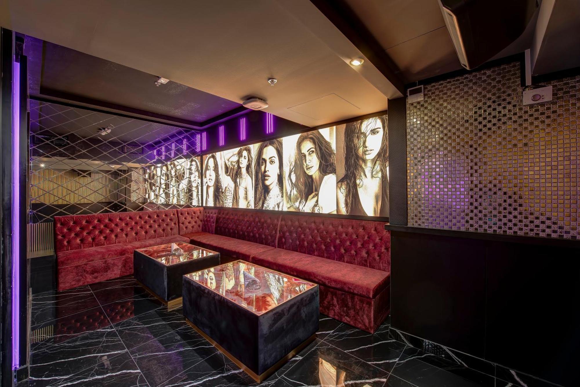 Wescott Hotel ドバイ エクステリア 写真