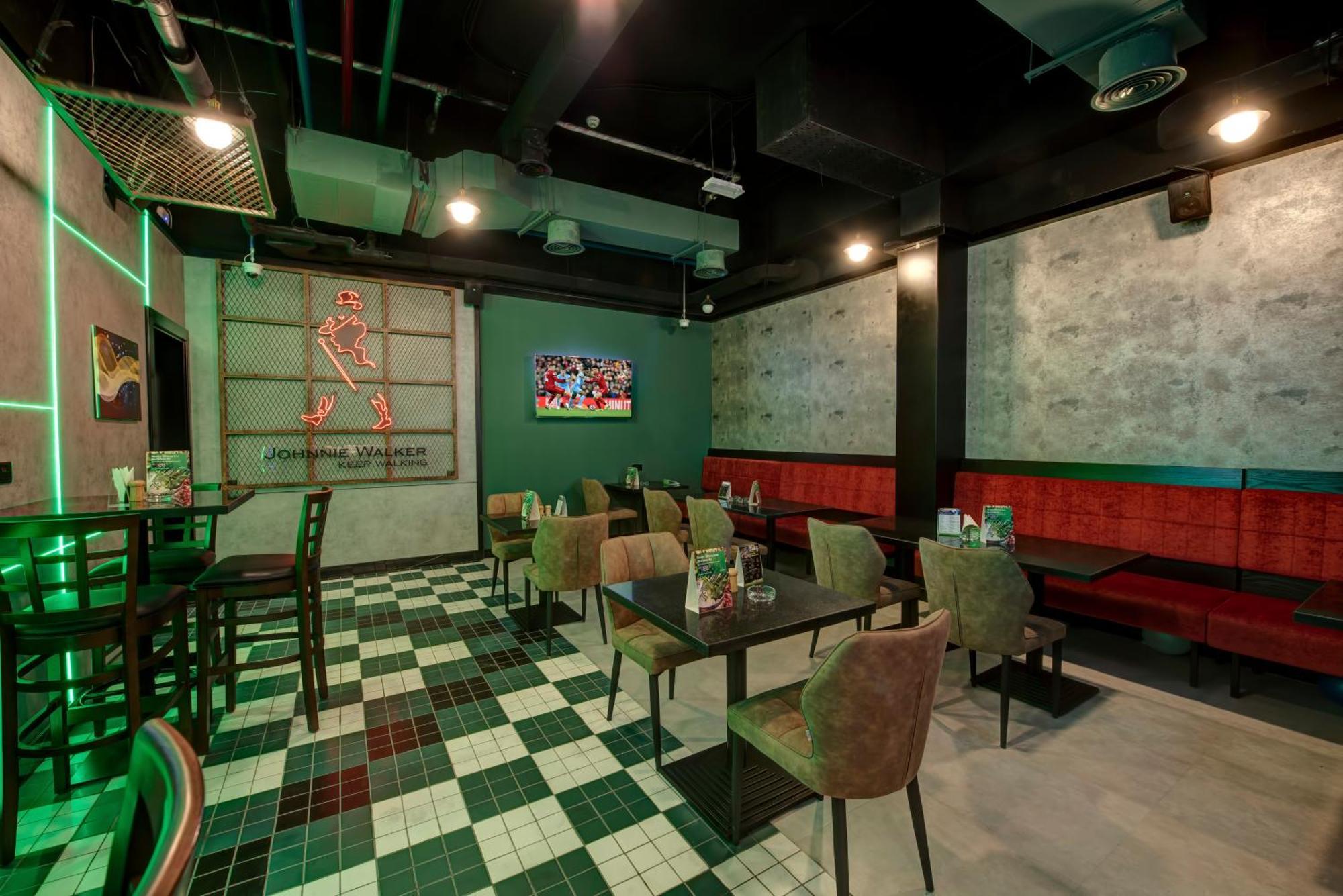 Wescott Hotel ドバイ エクステリア 写真